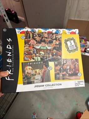 FRIENDS jigsaw puzzles 3